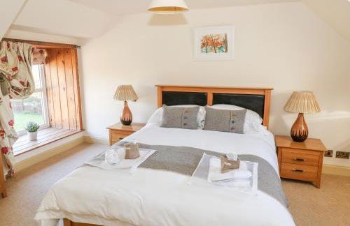 The Roundhouse - Photo 14