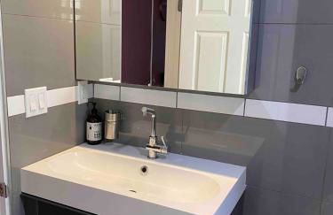 Pool Front Romantic Getaway withPrivate Entry - Foto 68