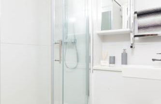 Three Bedroom Apartment by Beautiful Park - Photo 38