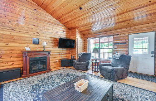 Kentucky Group Getaway with Dock and Lake Access - Foto 6