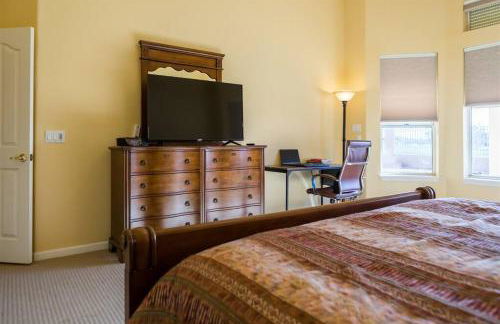 Spacious golf course house with pool heater, spa - Foto 18