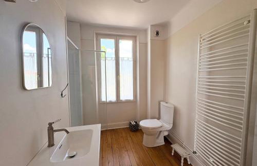 La Gannatoise Family home with garden - Photo 8