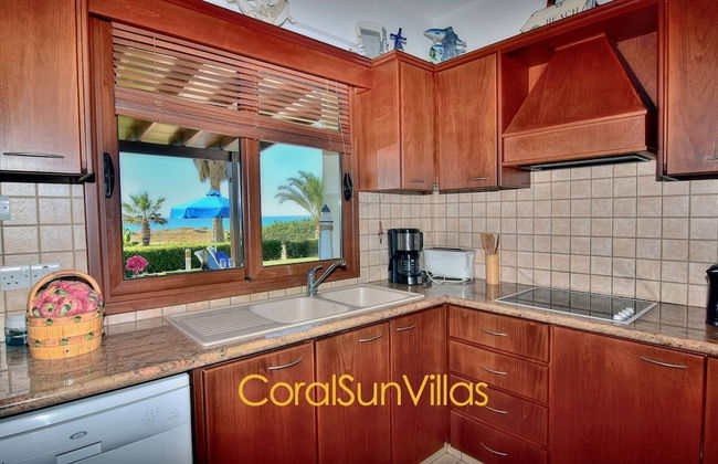 Nature - Direct To Sandy Beach, Impressive Villa, Quiet Area - Foto 15