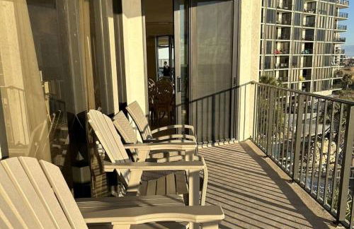 Oh Buoy! Catch the Breeze at This Beachfront Escape! Sleeps 8! - Foto 19