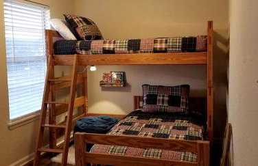 Lakefront Texas Hill Country Rental near Bandera, TX - Foto 2