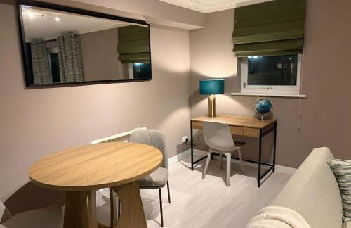 Stylish 1-Bed Riverside Views Near DLR Canary Wharf - Foto 5