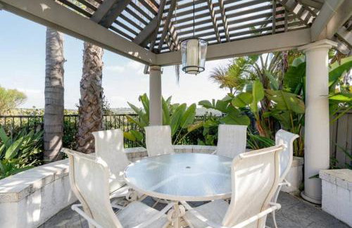 Luxe Family Villa ,116 inch Theater, Yard , Near Beaches - Photo 12