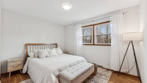 Blocks to Town, Game Room, Firepit, Huge Backyard - Foto 5