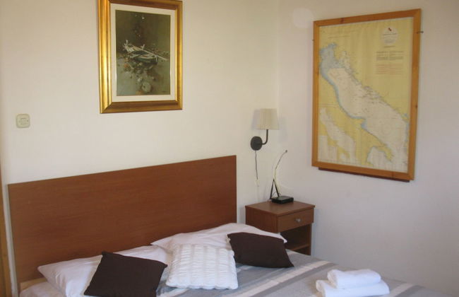 Apartmani Bako Komiza - Photo 10