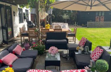 Beautiful Thatched Cottage Windsor Ascot Bracknell - Photo 43