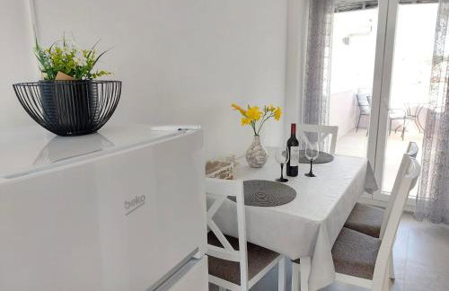 Apartments Lavanda - free parking and grill - Foto 37