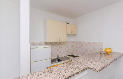 One-Bedroom Apartment In Hodilje - Photo 6