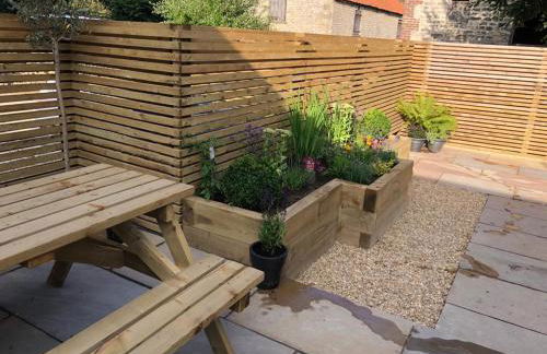 Rinstone Lodge, Thornton-Le-Dale. Moors cottage with hot tub - Foto 15