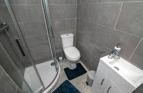 Sittingbourne Lodge, free car park - 4 Cars - Photo 23