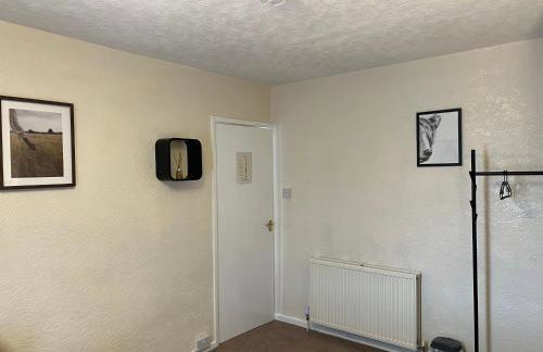 Five Oaks House- Entire 3 Bedroom House for Family & Contractors with up to 5 sleep- NO PARTIES ALLOWED - Foto 7