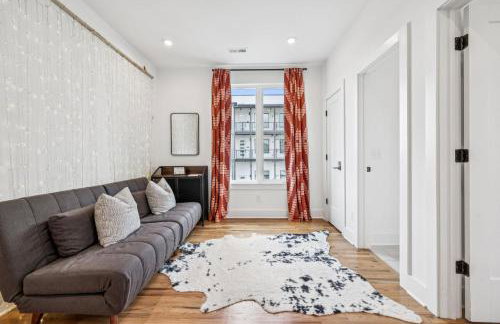 Nashville Townhouse with Rooftop & Modern Comfort - Foto 24