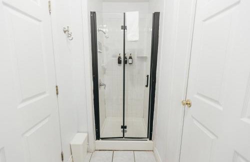Downtown Delight Close to Strand and Cruise Terminals - Foto 12