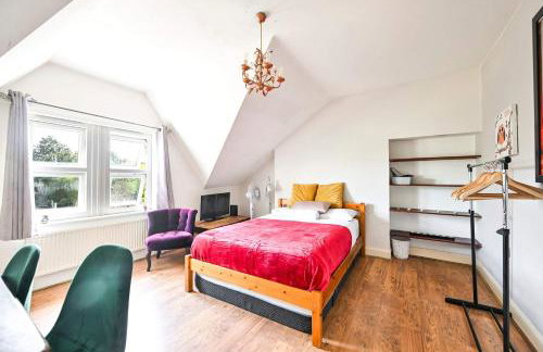 Lovely 3 Bed for Families, Contractors, Relocation - Foto 2