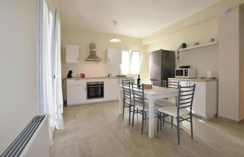 2 Bedroom Gorgeous Apartment In Ognina - Foto 5