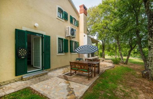 Amazing Home In Ostrobradic - Foto 18