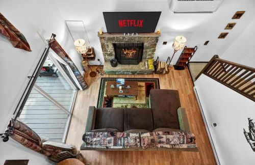 Hideout Pocono Chalet - Foto 9