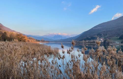 Lakefront Apartment with Panoramic Pool - Foto 38