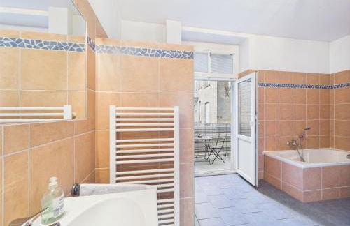 Zentrales Apartment im Westend I Küche I Balkon I für bis zu 4 Personen - Foto 18