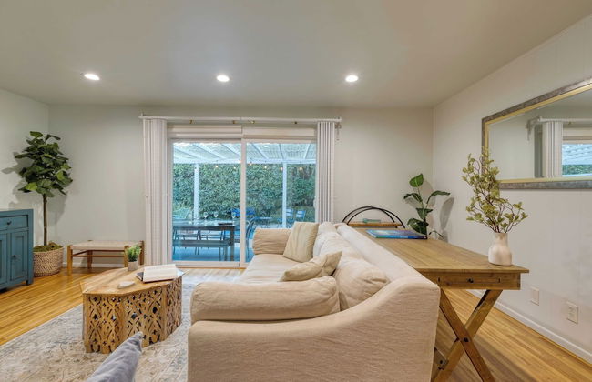 Goleta Getaway by Avantstay Private Backyard, 1.5mi to the Beach! - Foto 10