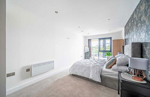 Leeds City Centre 2BR Apartment - Luxury Stay with Private Terrace - Foto 37