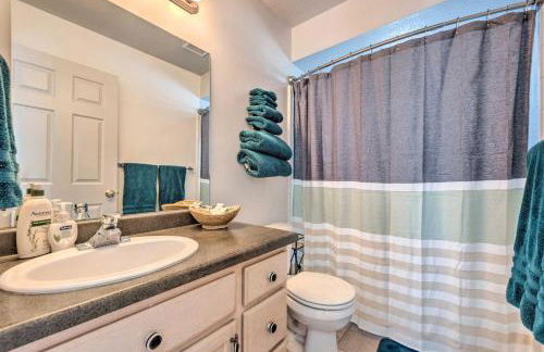 Family-Friendly Logan Farmhouse with Yard and Near USU - Foto 16