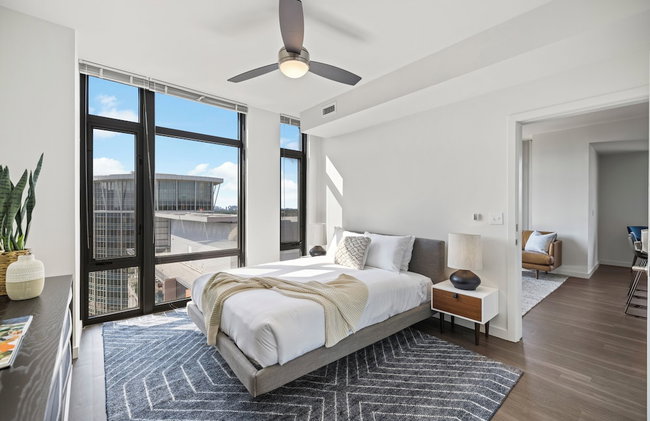 Placemakr Marymount Ballston - Photo 35