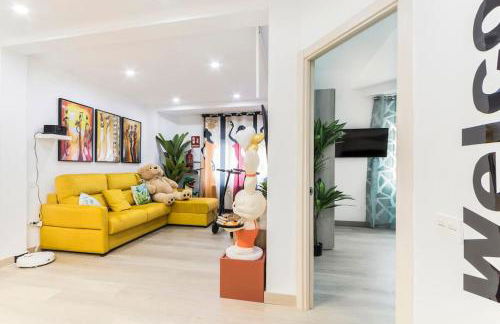 LUJO Parking, Proyector, Maquinita y Patinetes - Foto 5