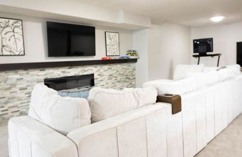 Golf Oasis Sleeps 22! Hot tub Firepit Gym Pool - Foto 26