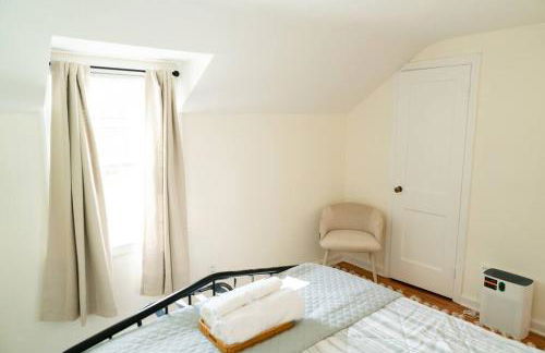 5-star Renovated 3BR Home & Backyard Deck near SU & Hospitals - Foto 59