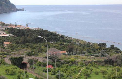Casa Spisidda Appartamento monolocale "Vulcano" per 4 persone con vista sulle Eolie - Foto 2