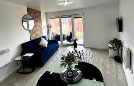 Serene 2-Bed Flat with Canal Views - Coop Live & Ethiad - Foto 3