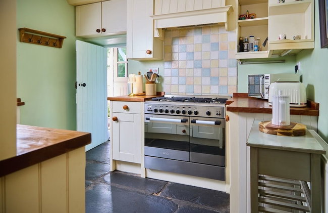 Maggie Puddle and The Nest Cottages - Photo 23