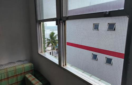 Apartamento pé na Areia com Garagem no Centro - Foto 13