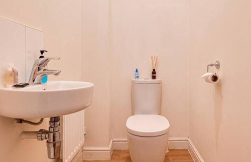 Cosy 2 Bedroom Home in Wigan - Foto 13