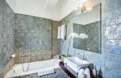 Private Pool & Garden Villa for 6 - Foto 30