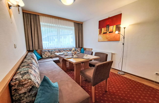 3 bedroom Apartment in Mayrhofen with garden - Photo 3