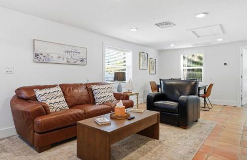 Canal-Front Oasis in Terra Ceia Pool, Patio, Dock - Foto 6