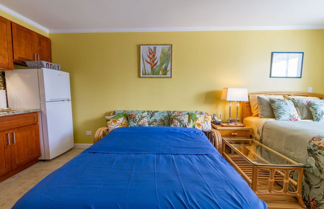 Tropical Studios at Marine Surf Waikiki - Photo 4