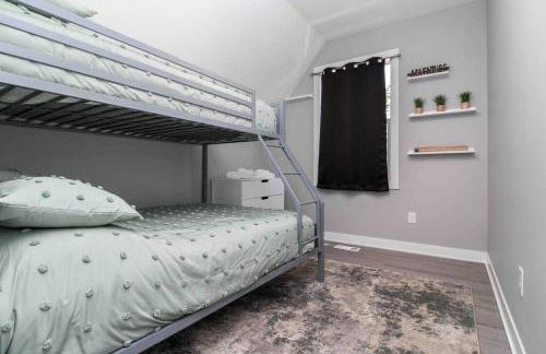 Lux finishes 4 bedroom DSM home Great location - Foto 18