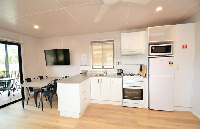 Torrumbarry Weir Holiday Park - Photo 13