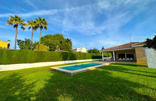 Casa Chalet Villa con piscina, jardín y aire acondicionado cerca de Valencia en La Eliana-L'Eliana - Foto 26
