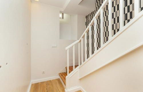 Designer Retreat- Newly remodelled 1 bedroom apt - Photo 21