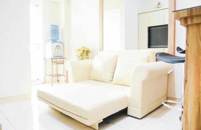 Comfortable 2BR Springlake Summarecon Apartment - Photo 16