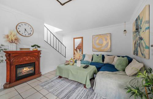 Entire Private Home with 4 Bedrooms 2 Bathrooms, Garage & Gated Yard, Near San Diego Gaslamp, Beach, Available Now - Foto 22