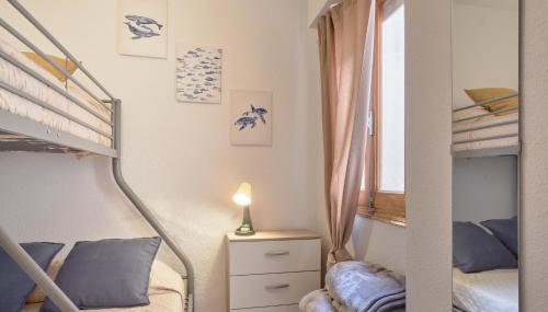 Sunny Coastal Retreat with Pool & Terrace - Foto 5